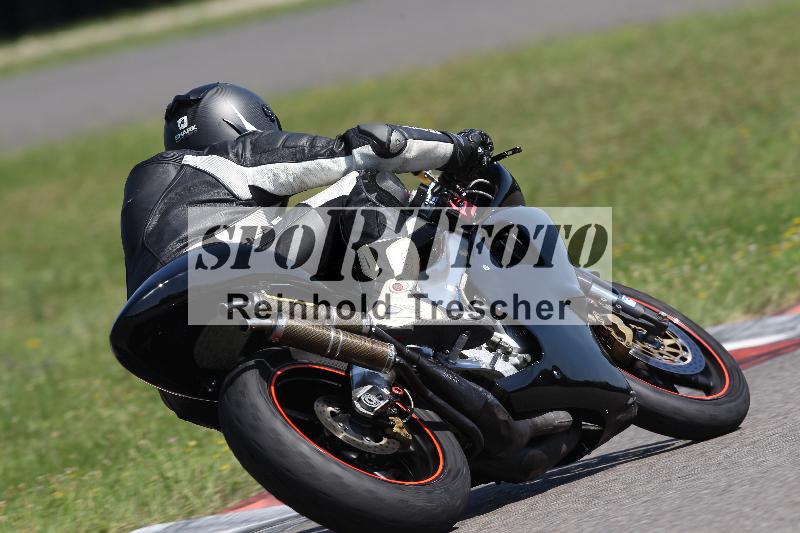/Archiv-2022/36 06.07.2022 Speer Racing ADR/Gruppe gruen/backside